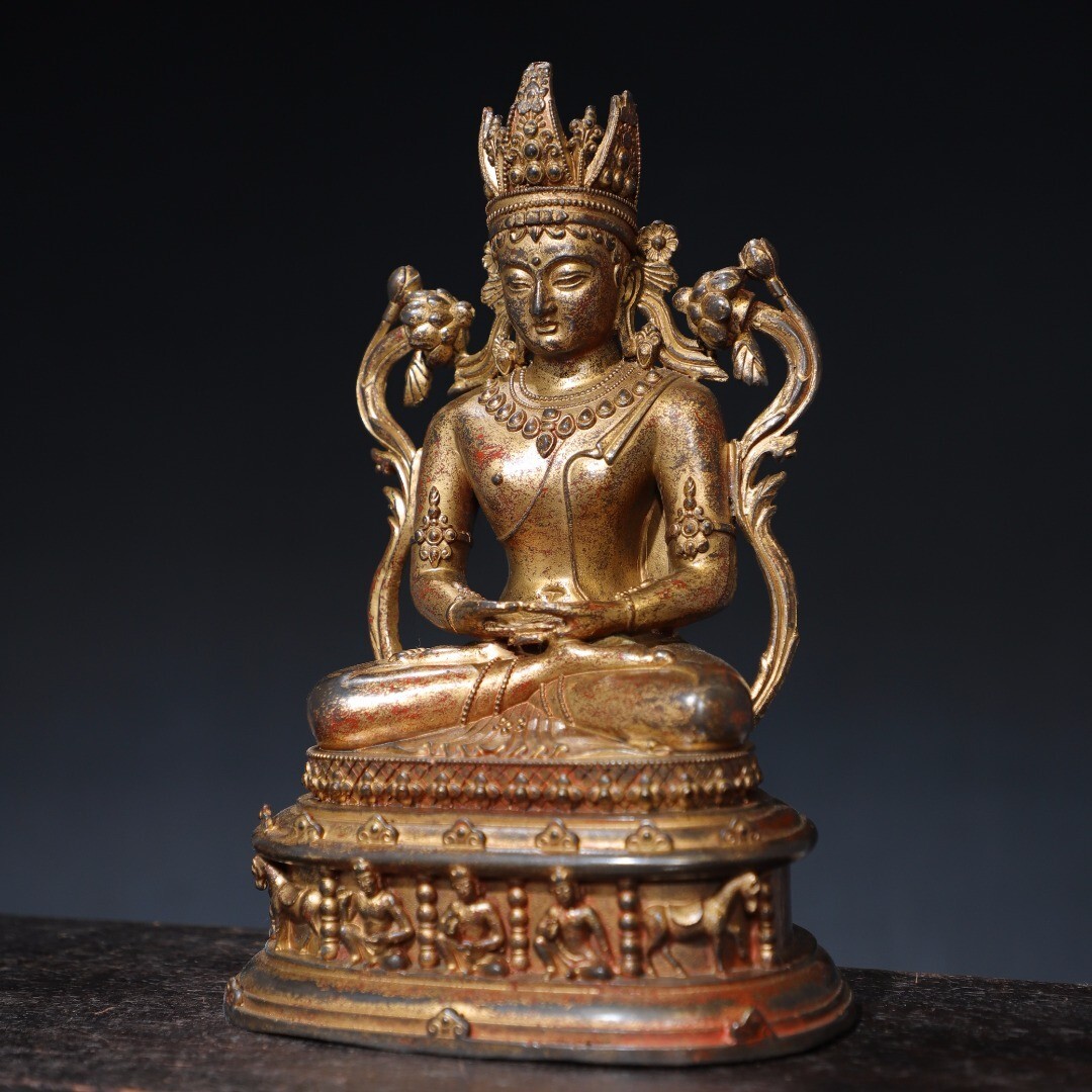 Bronze mud gold statue of the Longevity Buddha