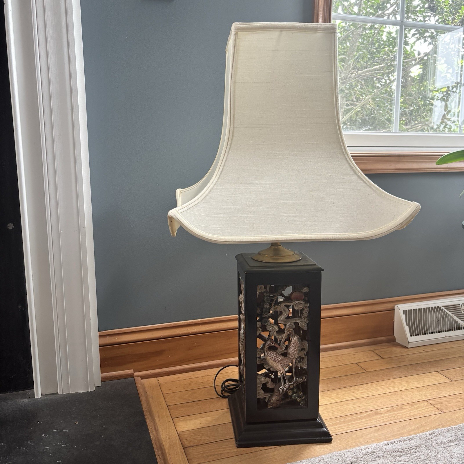 Rare Asian Inspired Intricate Hand Carved Bird Cutouts Table Lamp 31” Tall FLAW