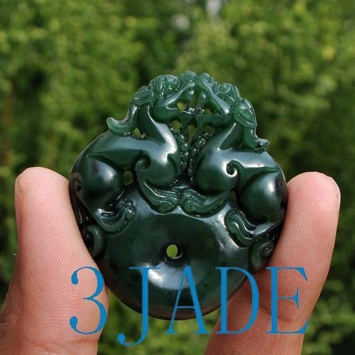 Natural Green Nephrite Jade Carving : Lions/Foo Dogs Amulet Pendant Chinese Art