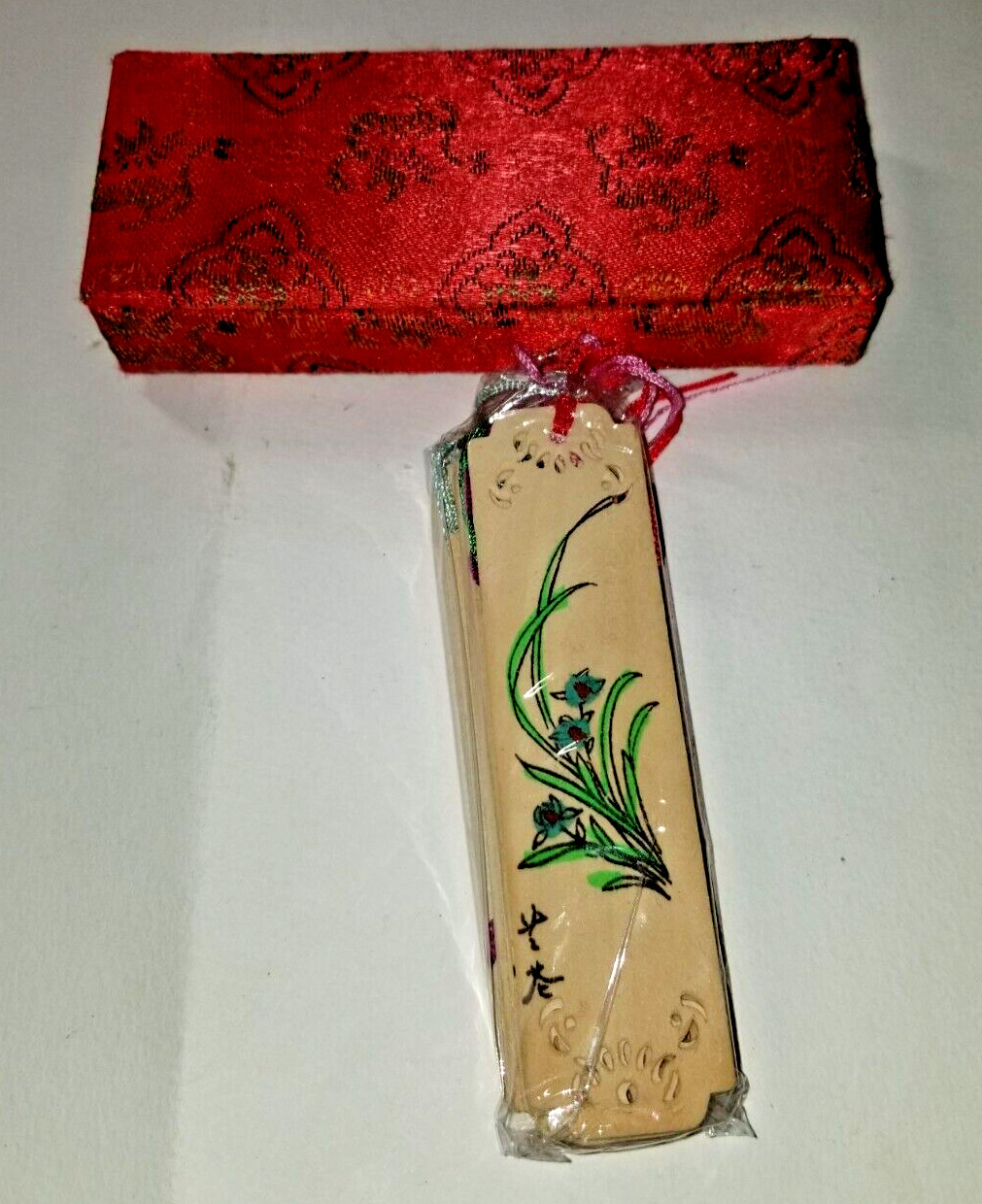 Vintage Chinese Brocade Box 8 Hand Painted Bamboo Bookmarks Floral 5x2x1