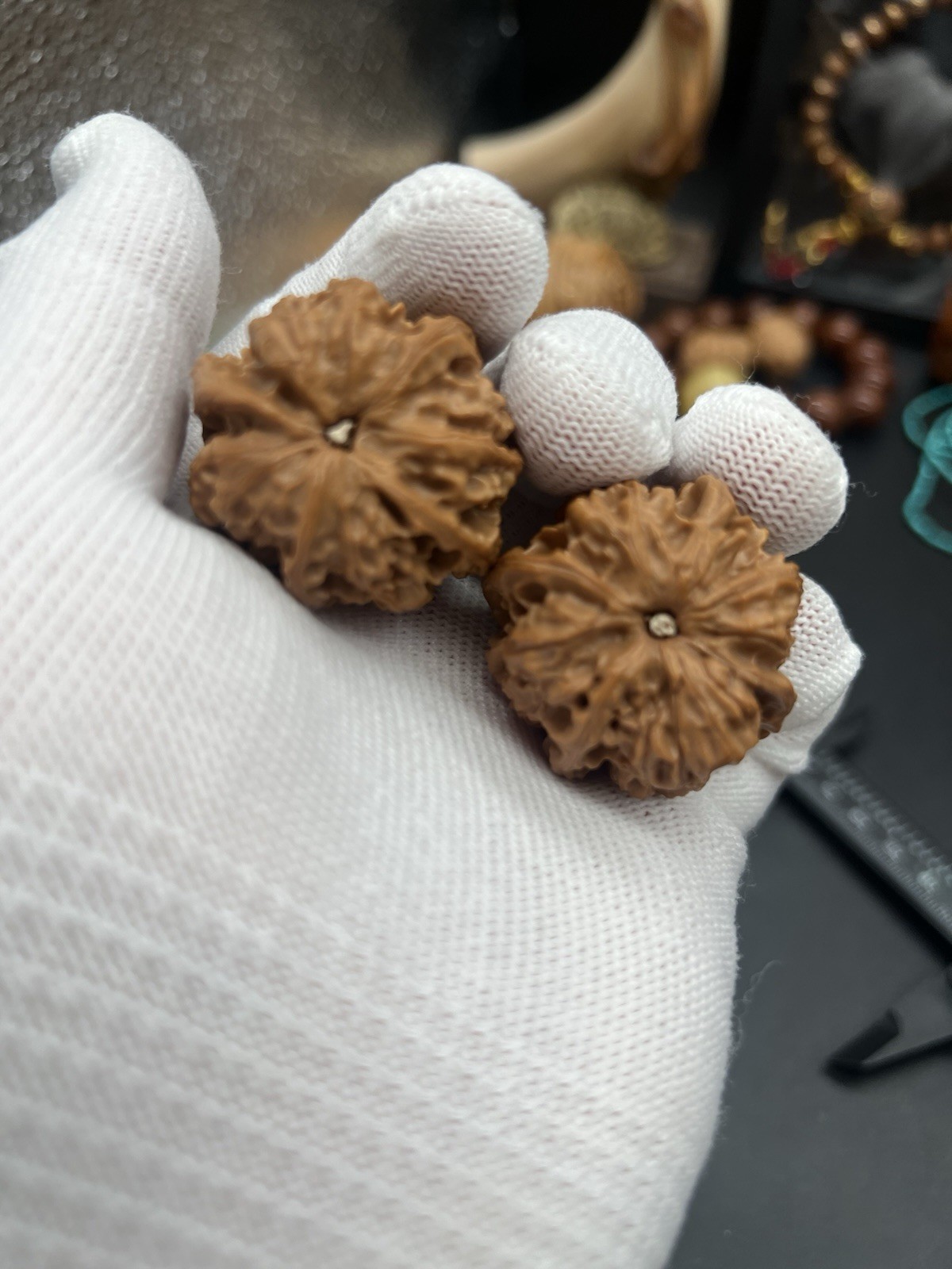 Pair of Match Chinese Health Walnut 36×35×39mm精配文玩核桃～野生无名小众四棱