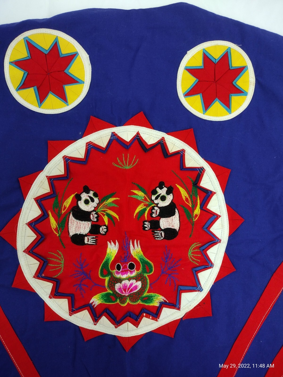 Chinese bai jia bei Vest Folk Art Dragons butterflies frogs And Pandas Size L