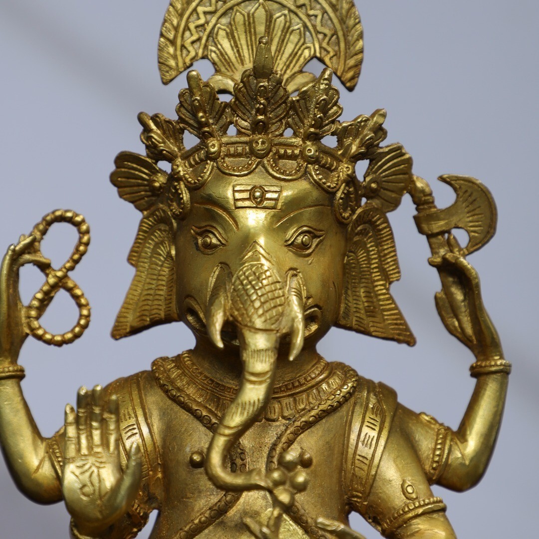 Bronze gilded statue of Elephant Trunk God of Wealth