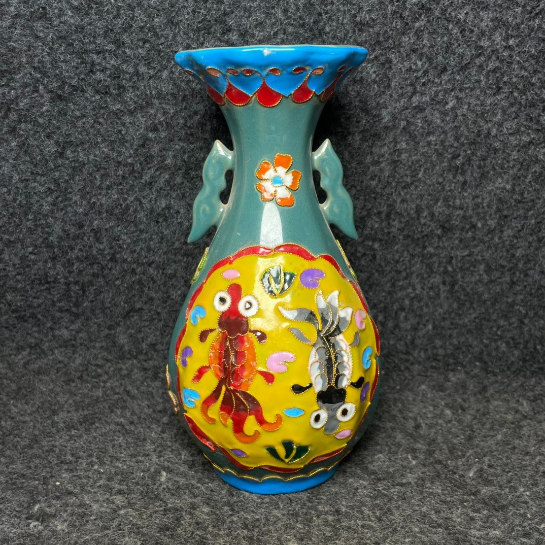Imperial cloisonn é enamel multicolored glazed porcelain vase