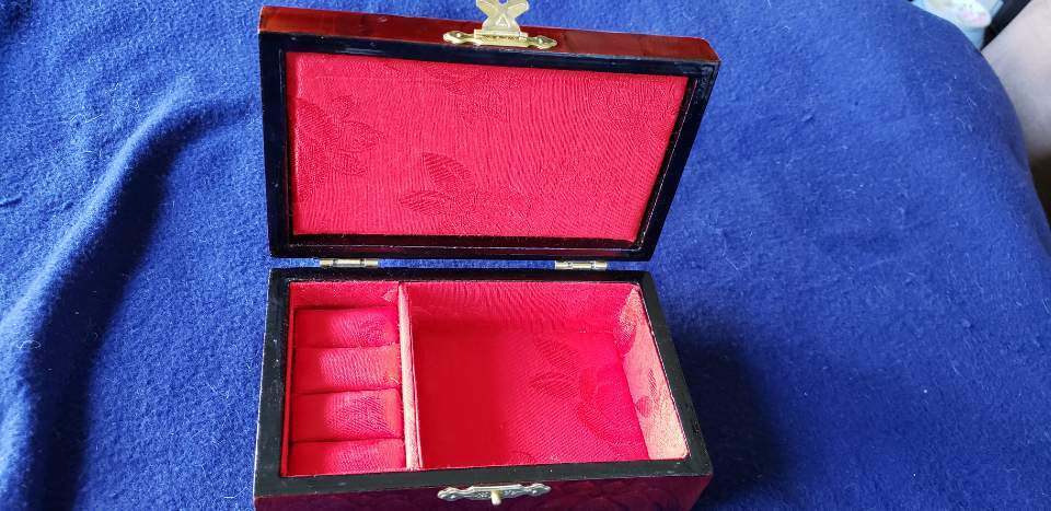 Cork 3D Jewelry Box Shadow Box Glass & Lacquer 6×3.75×2.25″ CHINESE
