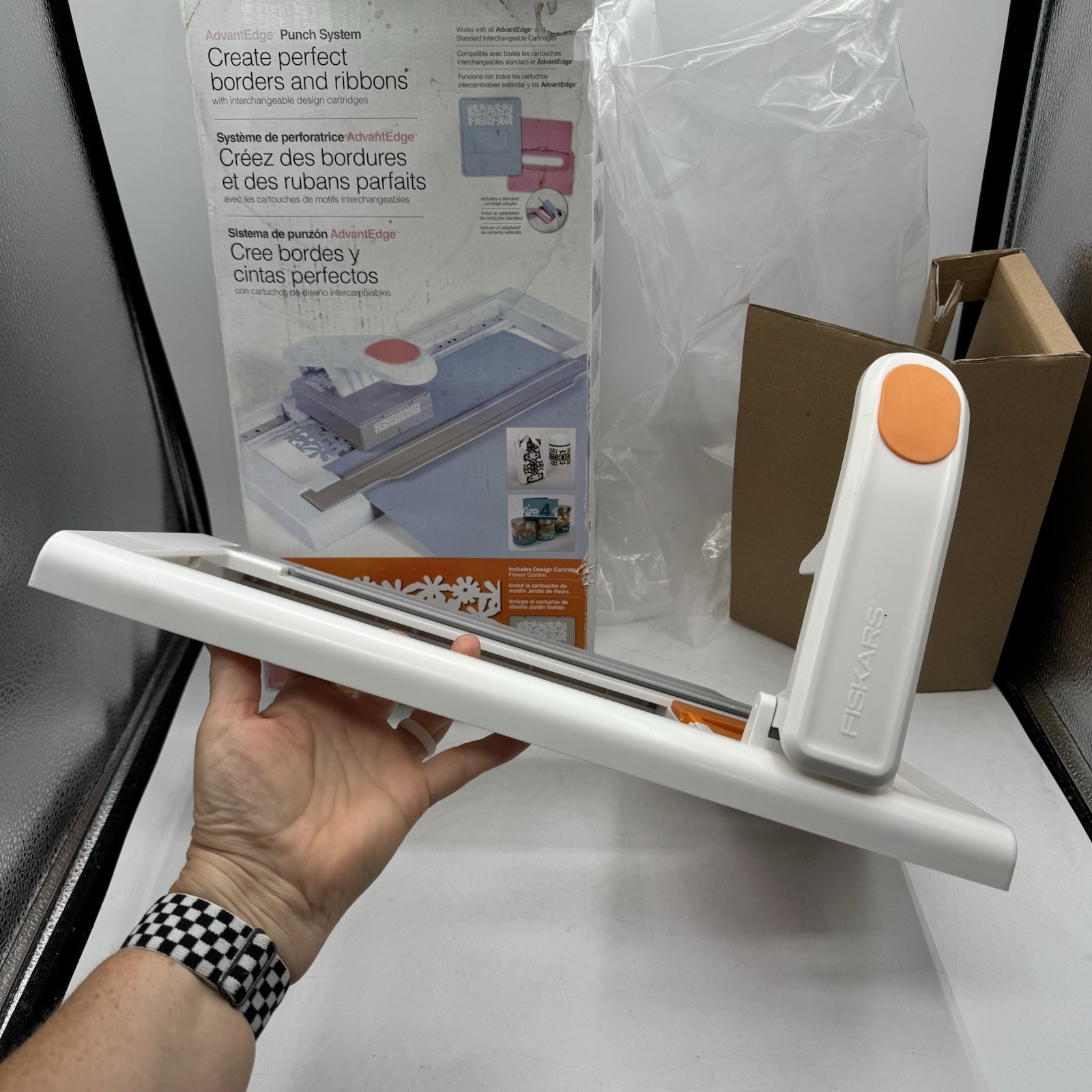 Fiskars Advantedge Punch System W Flower Garden Cartridge Create Perfect Borders