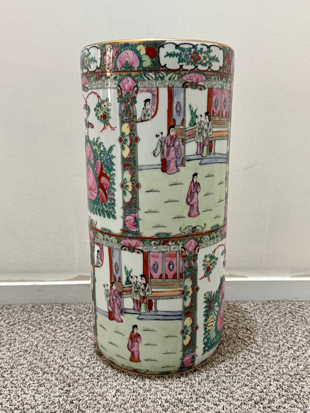 Vtg Mid 20th c. Chinese Famille Rose Medallion Umbrella Stand Entryway Holder