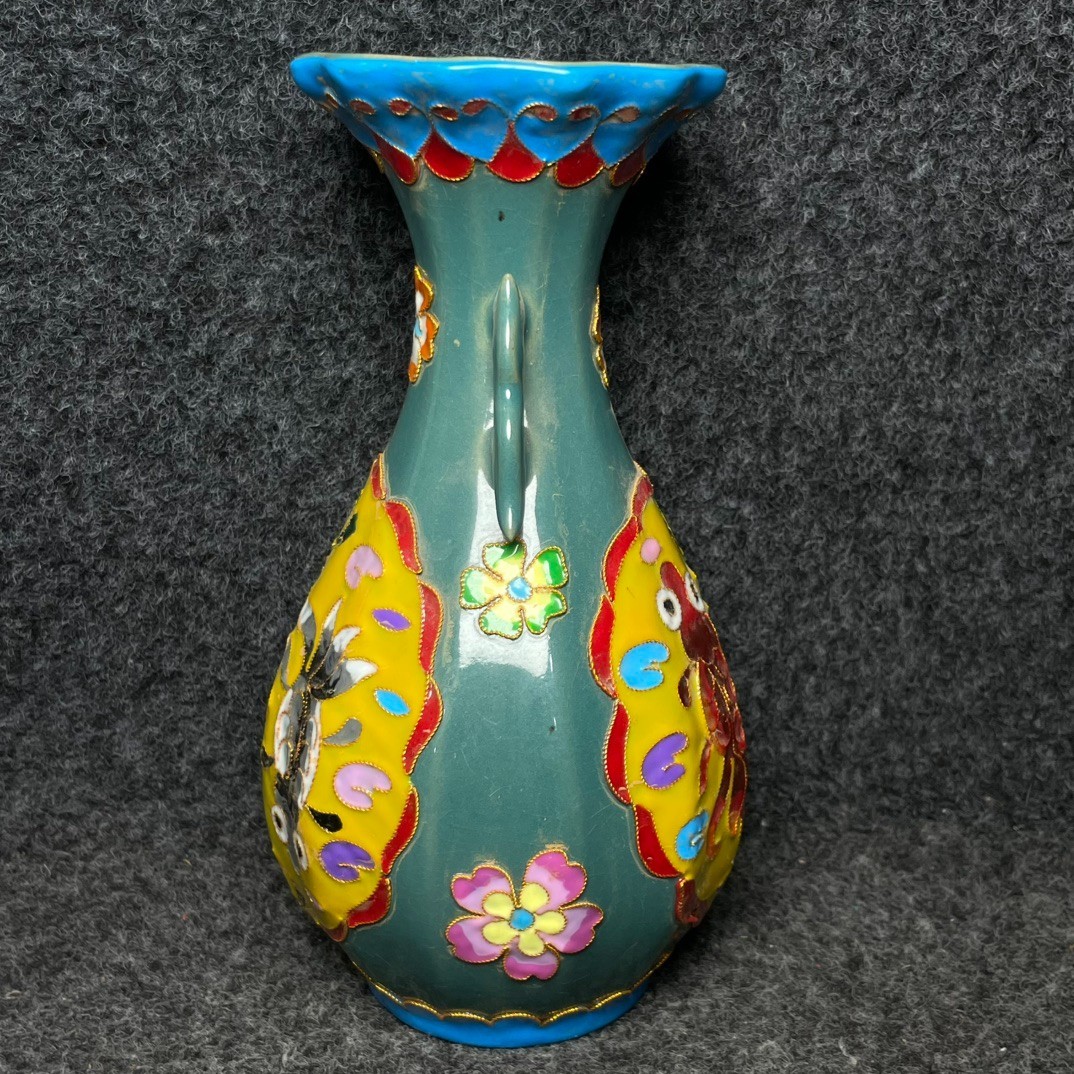 Imperial cloisonn é enamel multicolored glazed porcelain vase