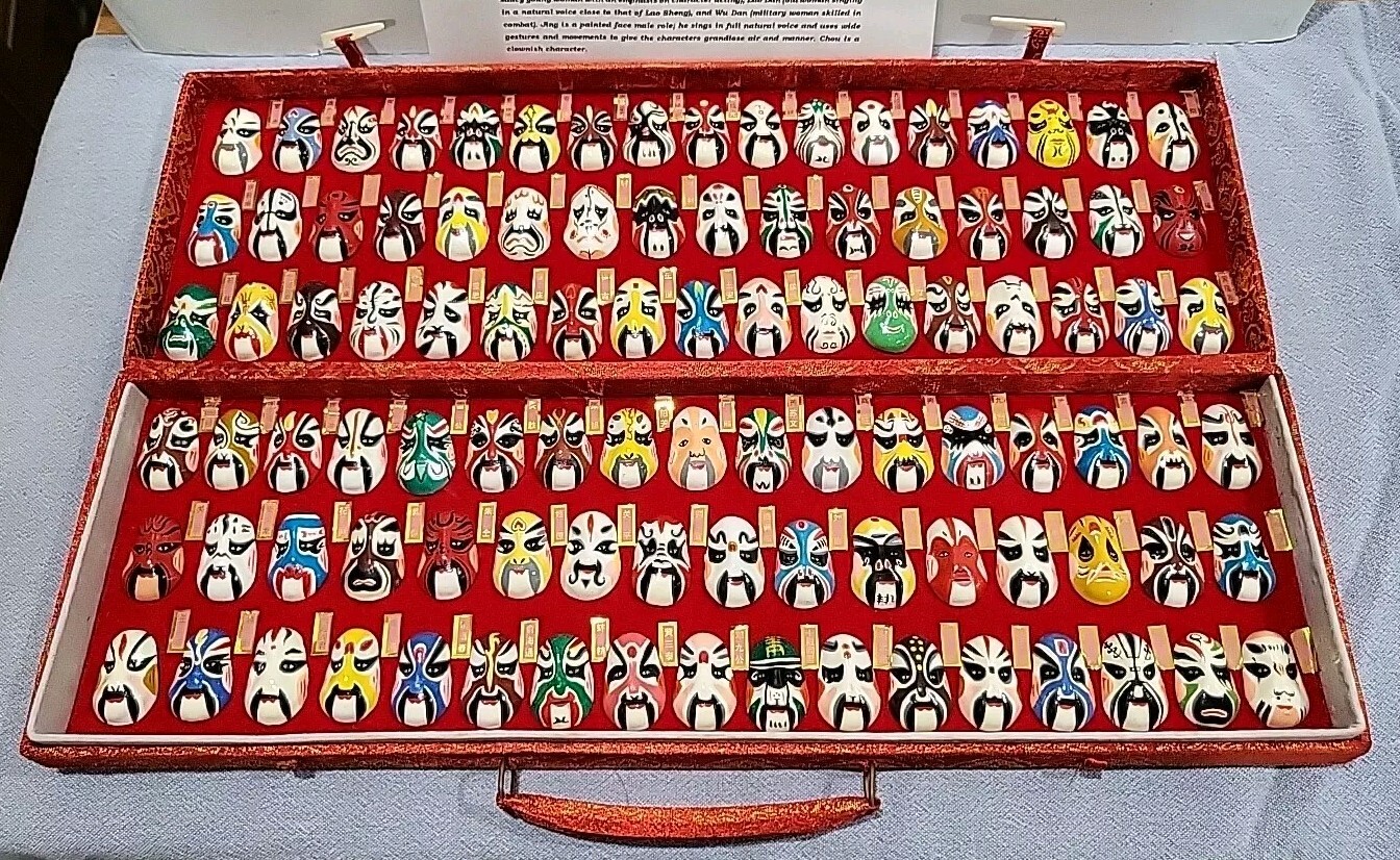 China Beijing Opera Types of Facial Makeup Masks- Boxed Collection Of 100