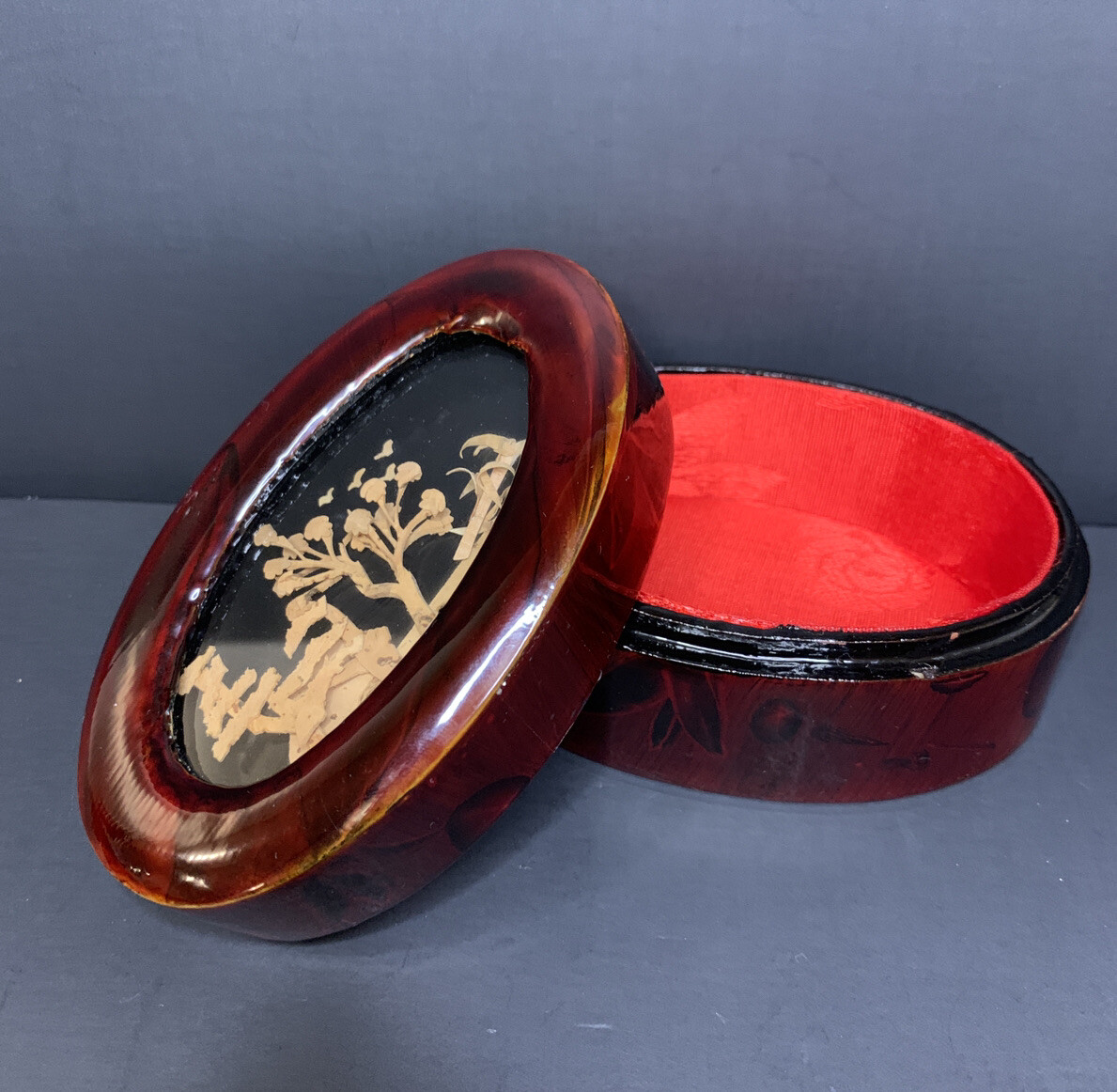 Vintage 1970’s Chinese Glass Covered Cork Carving Jewelry Trinket Box