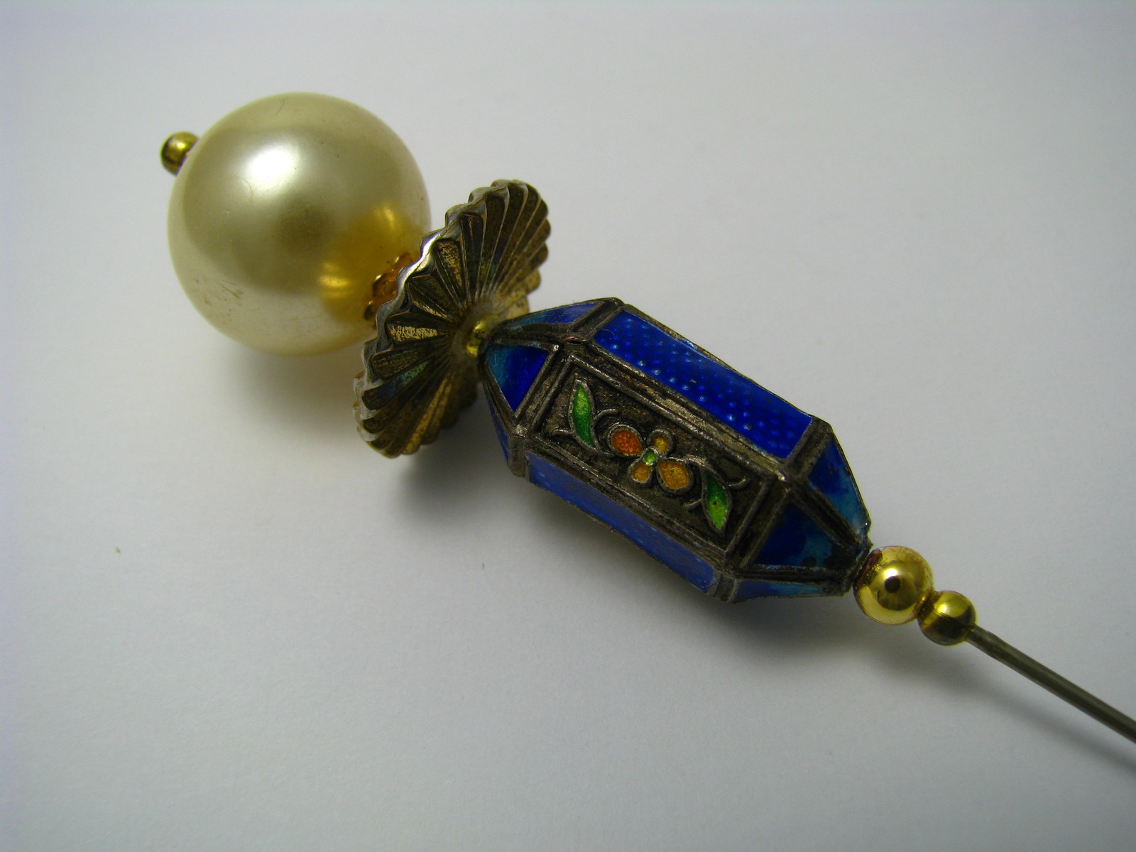 CHINESE EXPORT CLOISONNE ENAMEL HAT PIN CHAMPLEVE BERET PIN Asia China ca1900s
