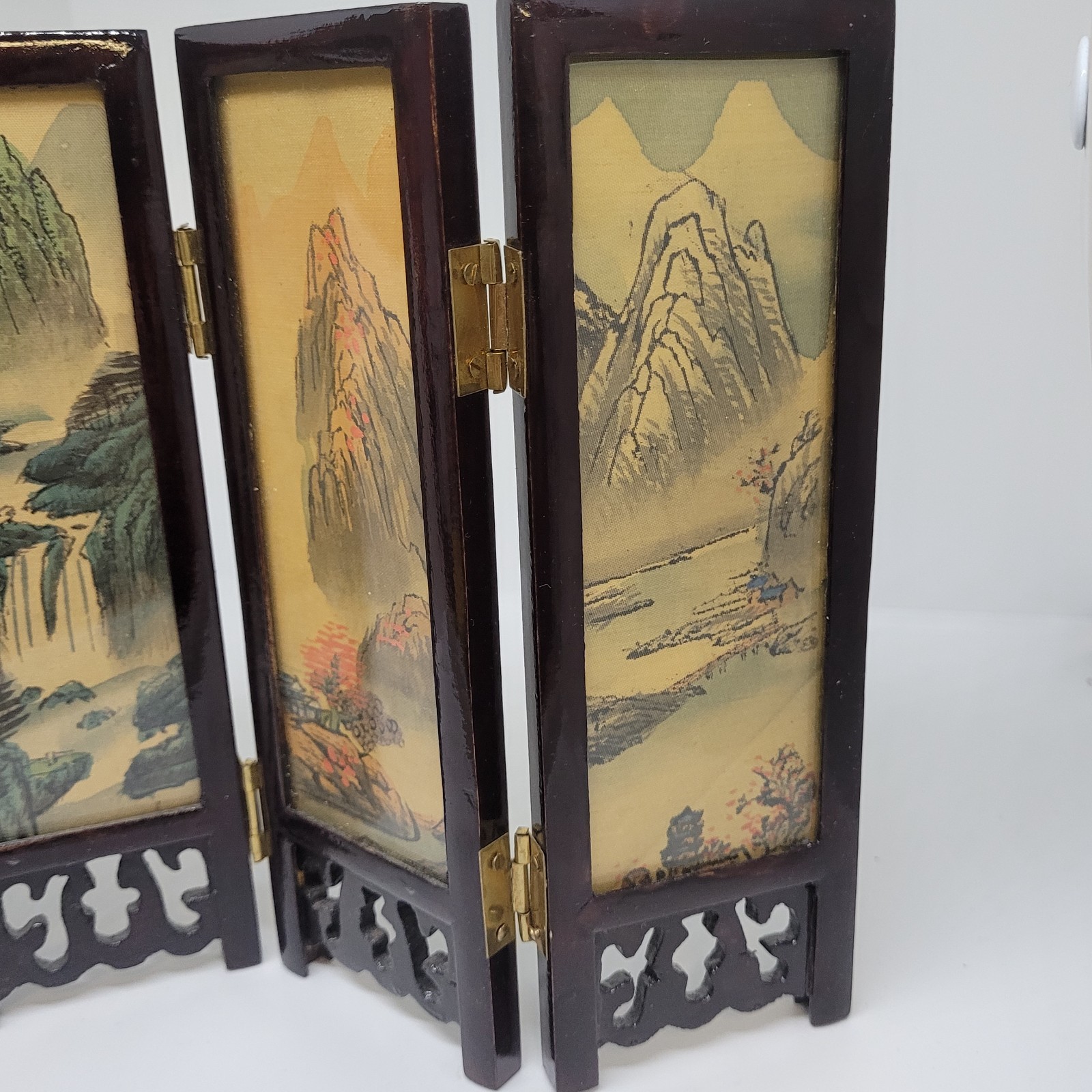 Small Vintage Chinese Folding Tabletop Screen 4 Panel 2 Sided 9.5″ x 6.75 “