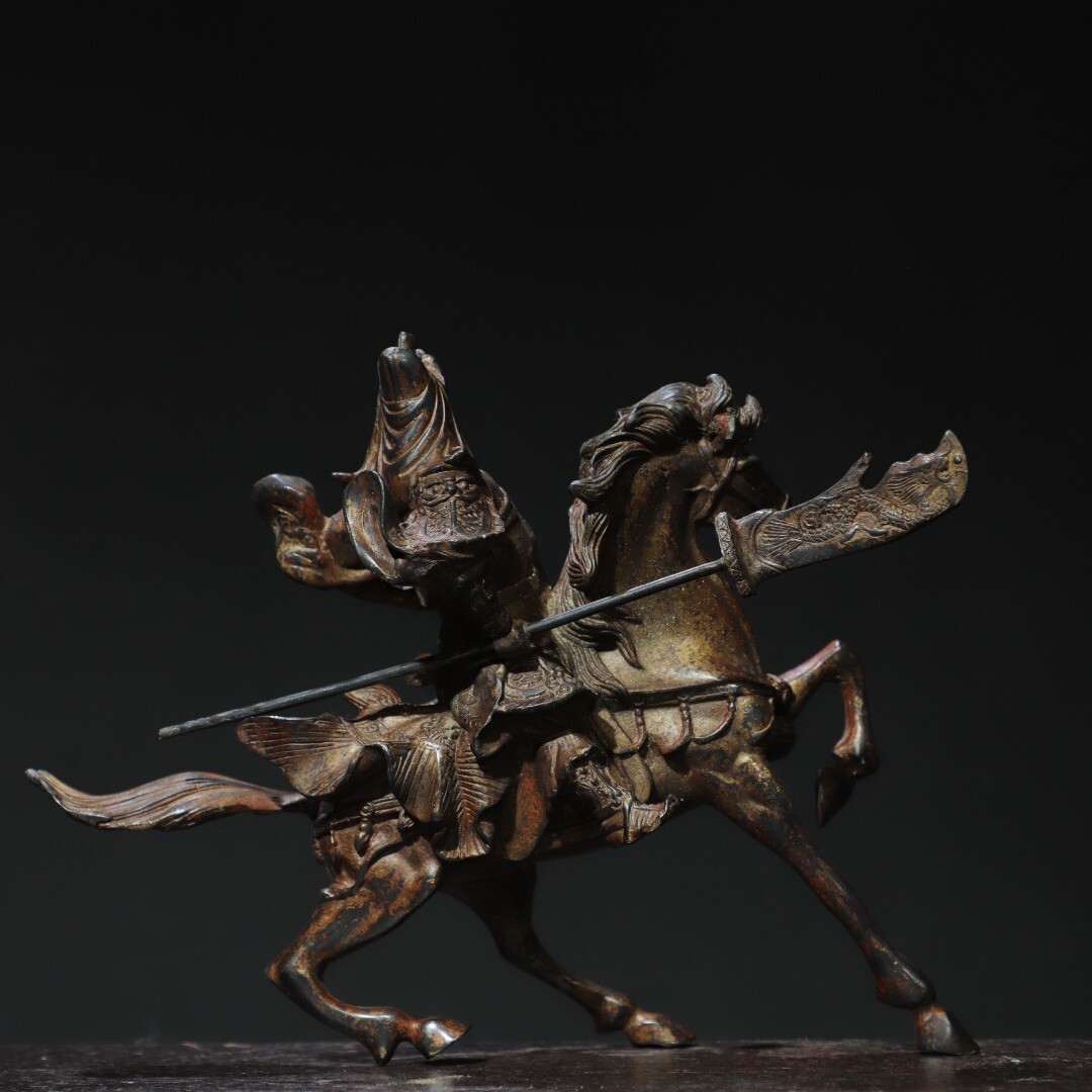 Bronze mud gold cinnabar statue of Guan Gong