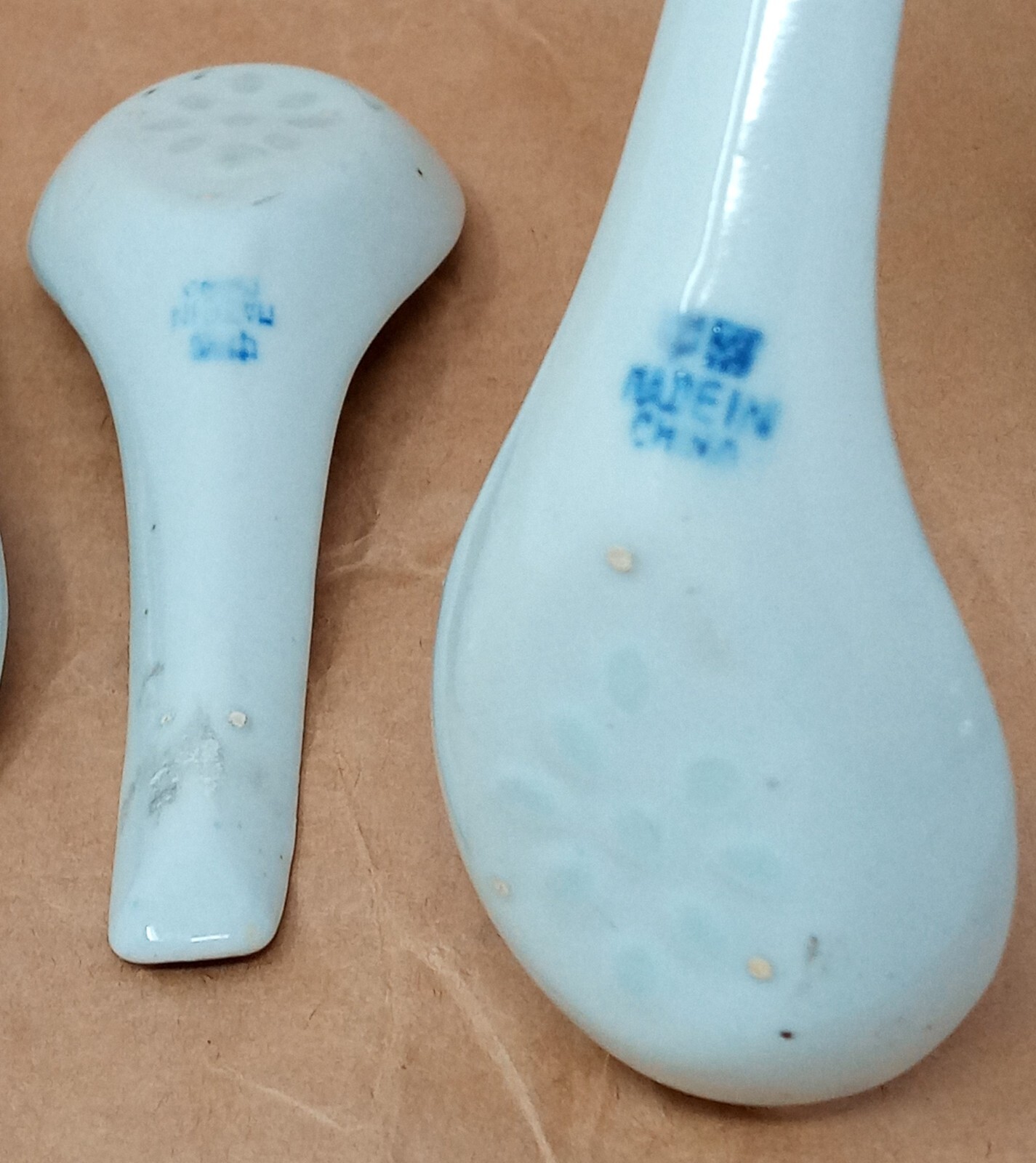 Rice Pattern Porcelain Ceramic Ramen Soup Spoons set of 5 white w/ blue & red