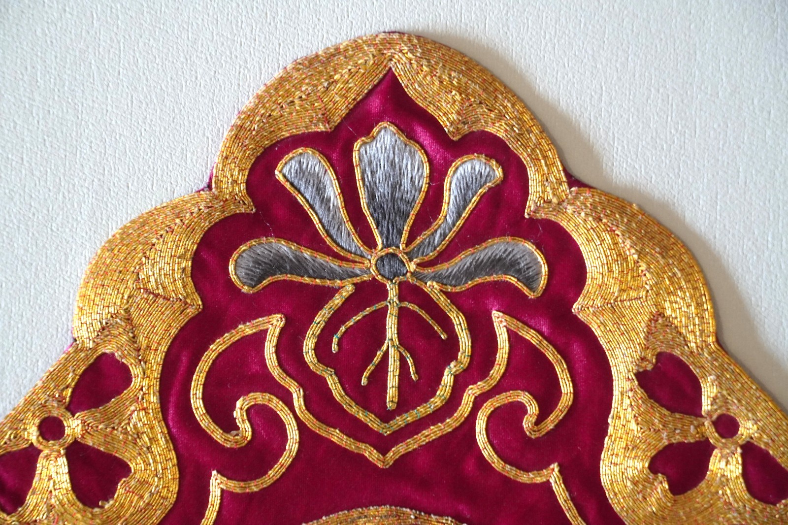 3 Vintage Chinese Embroidered Silk Crane Medallion Mats 7 3/4″ Inch Metal Thread