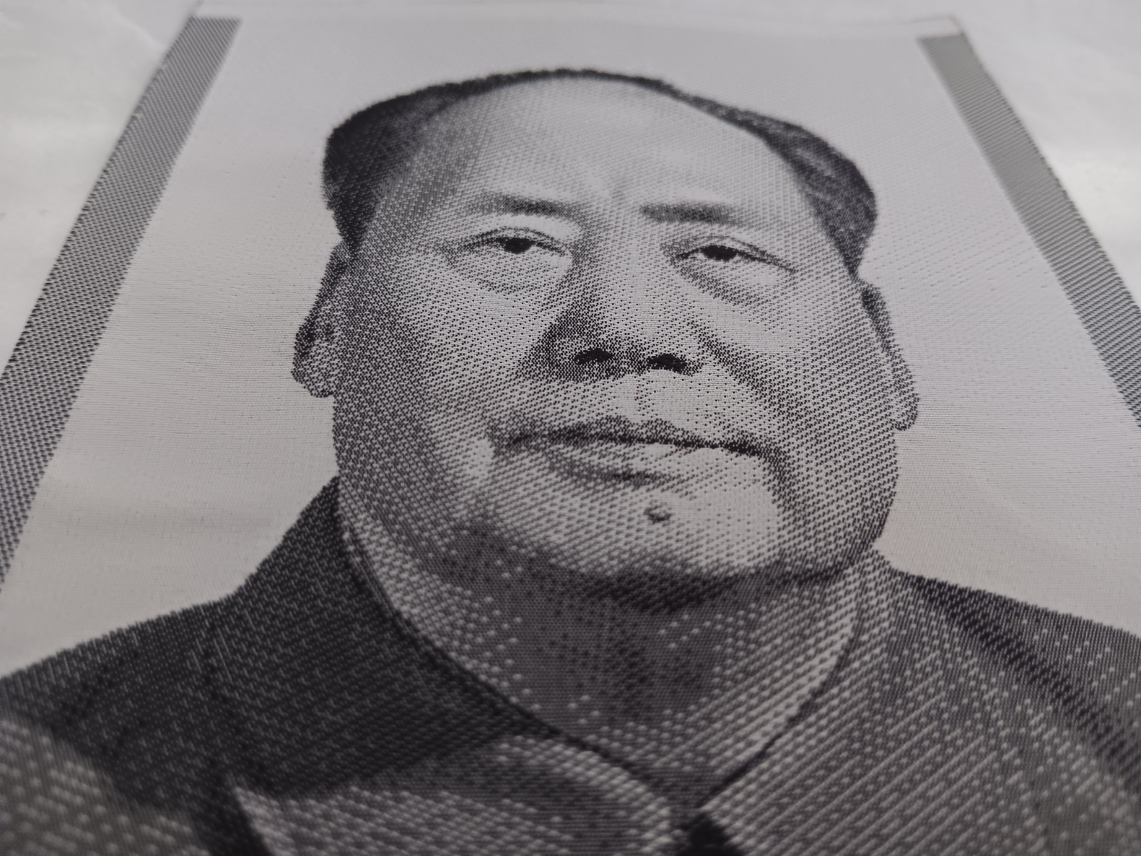 Vintage Chinese Silk Woven Portrait of Mao Zedong – Cultural Revolution