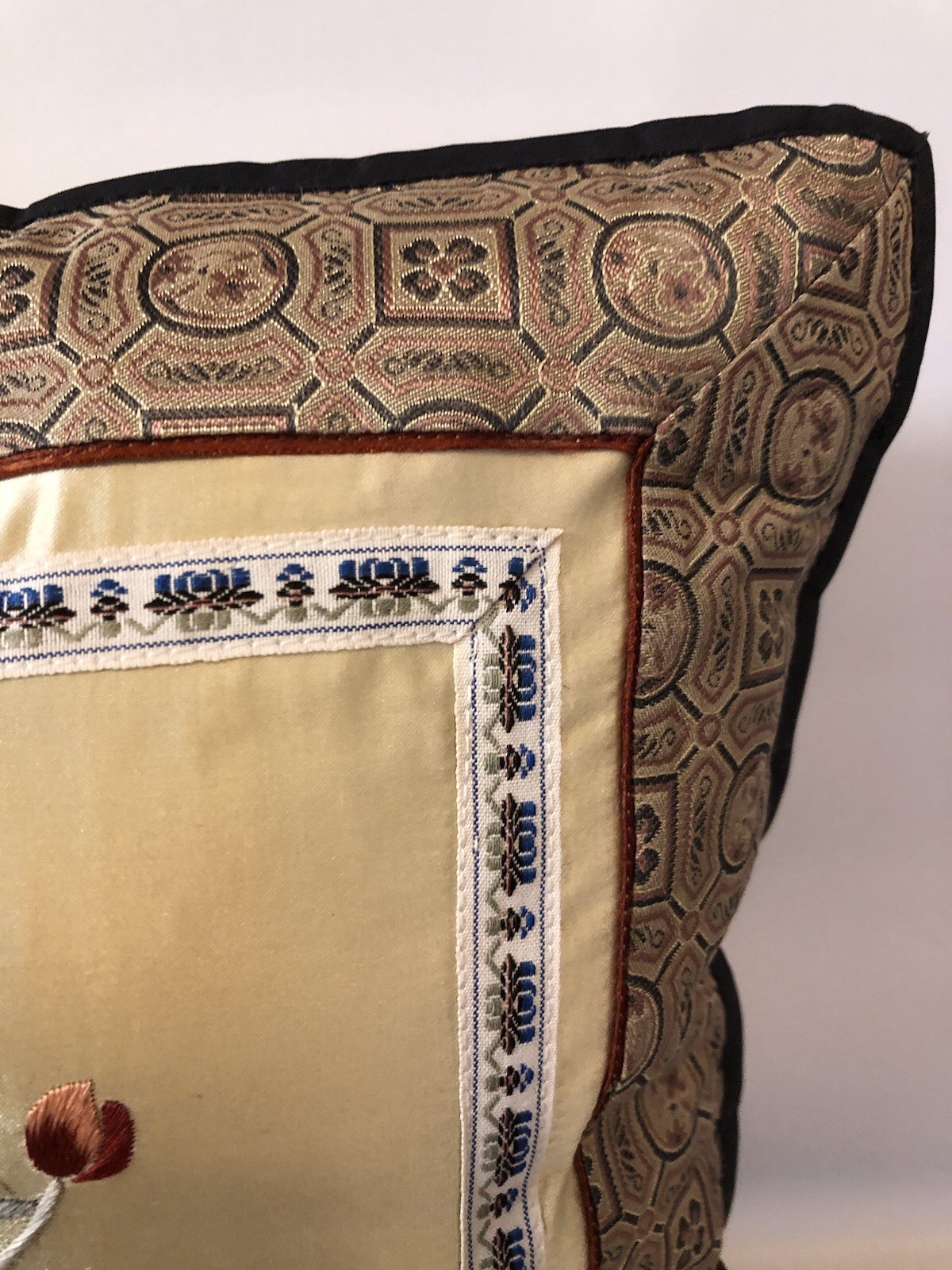 Vtg PEKING CHINESE HAND EMBROIDERED SILK FLORAL PILLOW 11”x9.5” Yellow