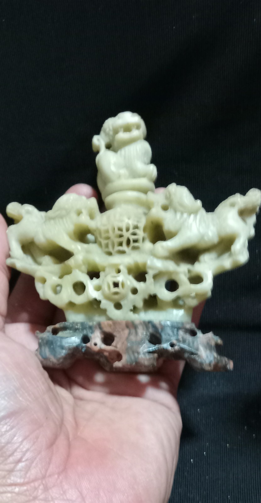 ORNATE VTG HAND-CARVED SOAPSTONE INCENSE BURNER FOO DOGS/LIONS CHINA 4”x 1″ x 4”
