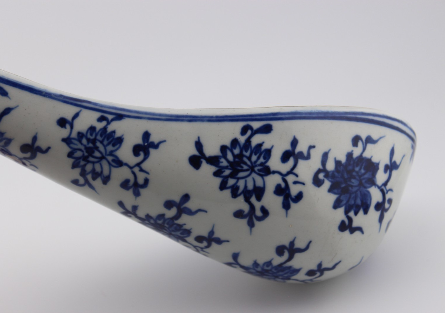 Large Chinese Yongle blue and white floral Sanskrit ladle 15″ Ming reproduction