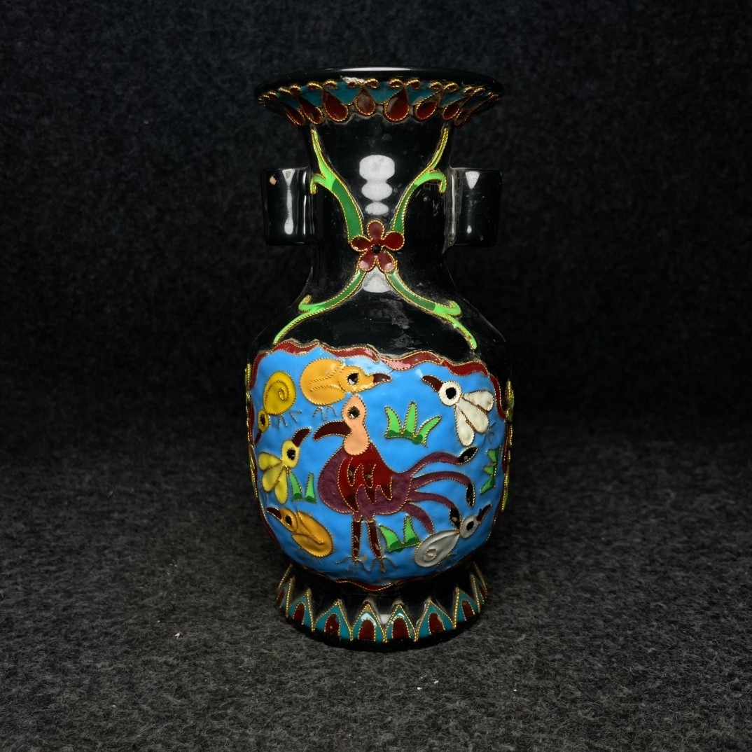Imperial cloisonn é enamel multicolored glazed porcelain vase