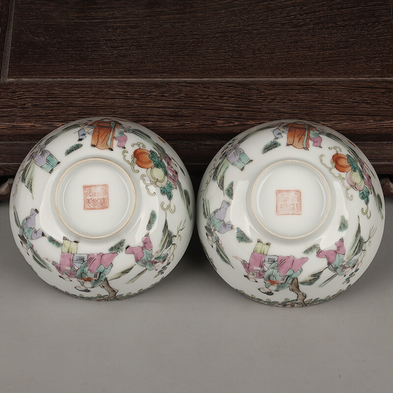 4.5″ China Famille Rose Porcelain Hand Painting Ancient Figure Stories Bowl Pair