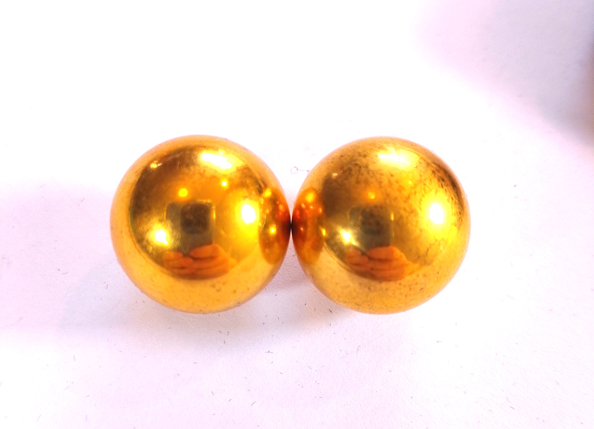 Benwa golden balls in blue casing Tokyo, Japan