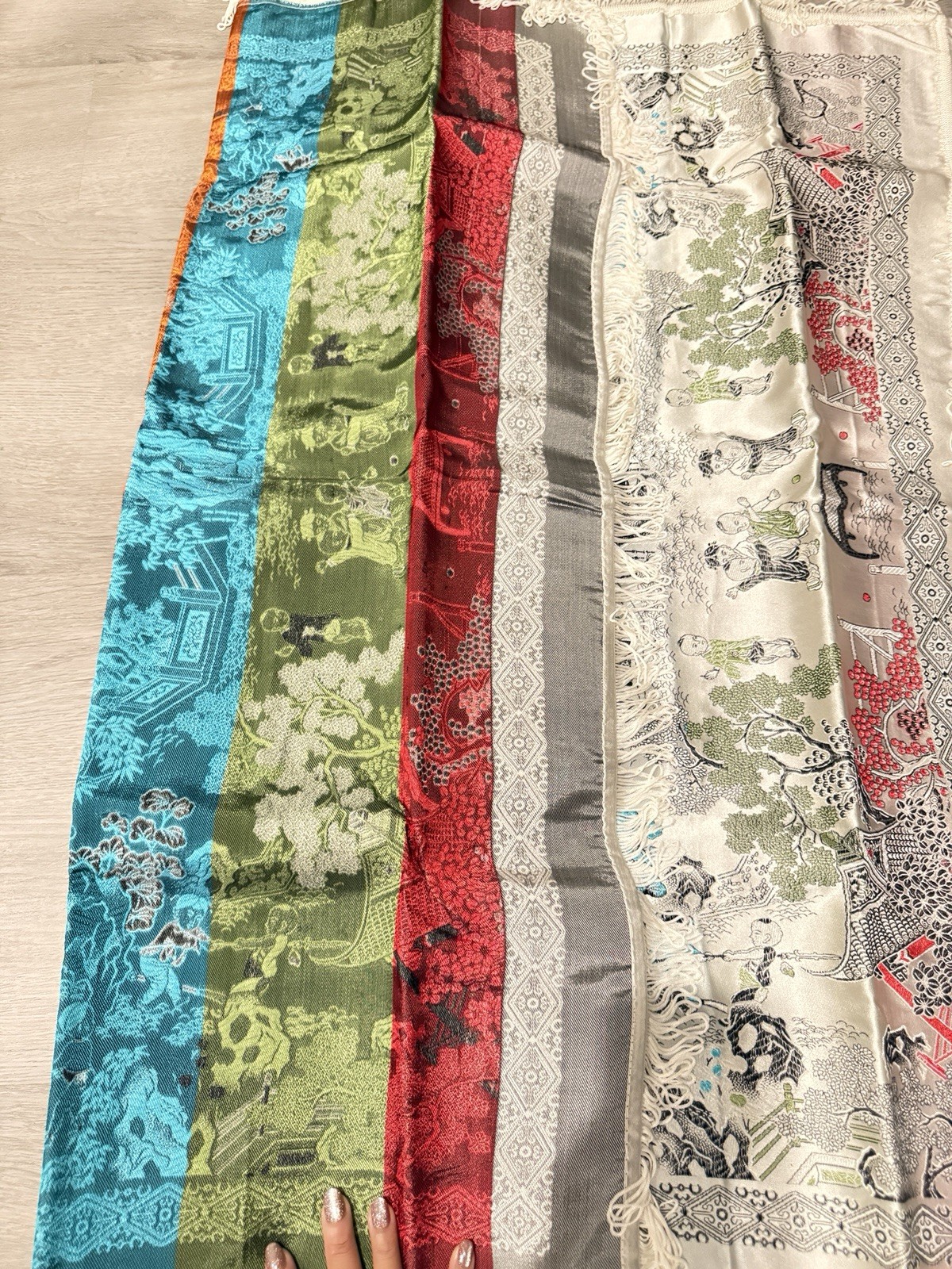 Vintage Brocaded Flowers Chinese Silk Tapestry Children Table Cloth – 36×39 In