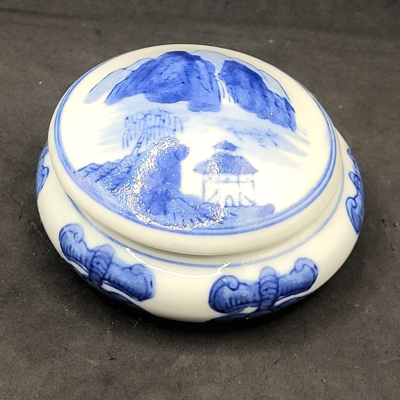Vintage Blue & White Porcelain Trinket Box Asian Landscape Scene Lidded Dish 2″