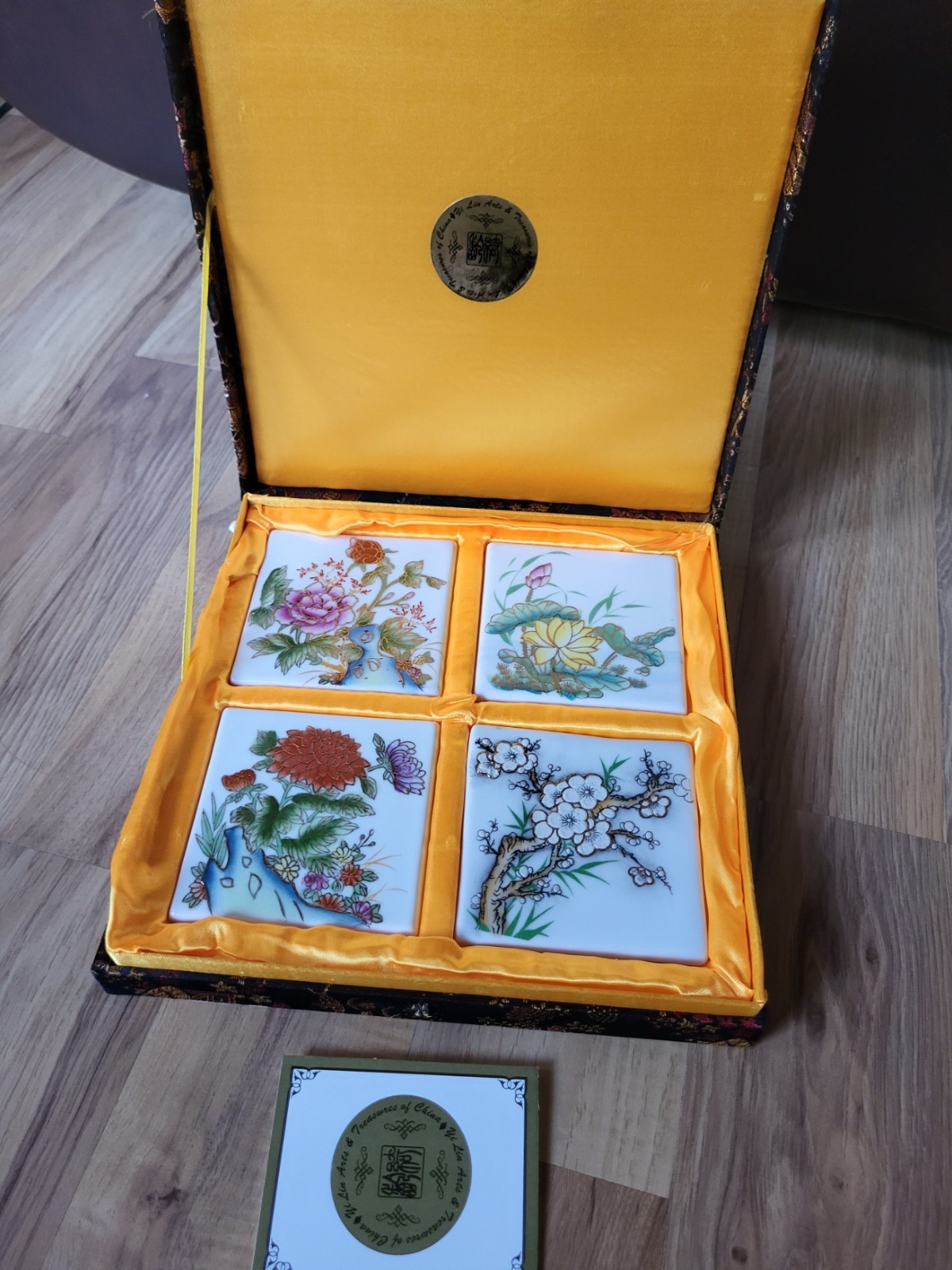 Yi Lin Arts & Treasures Ceramic Tile Coasters Plum Blossom