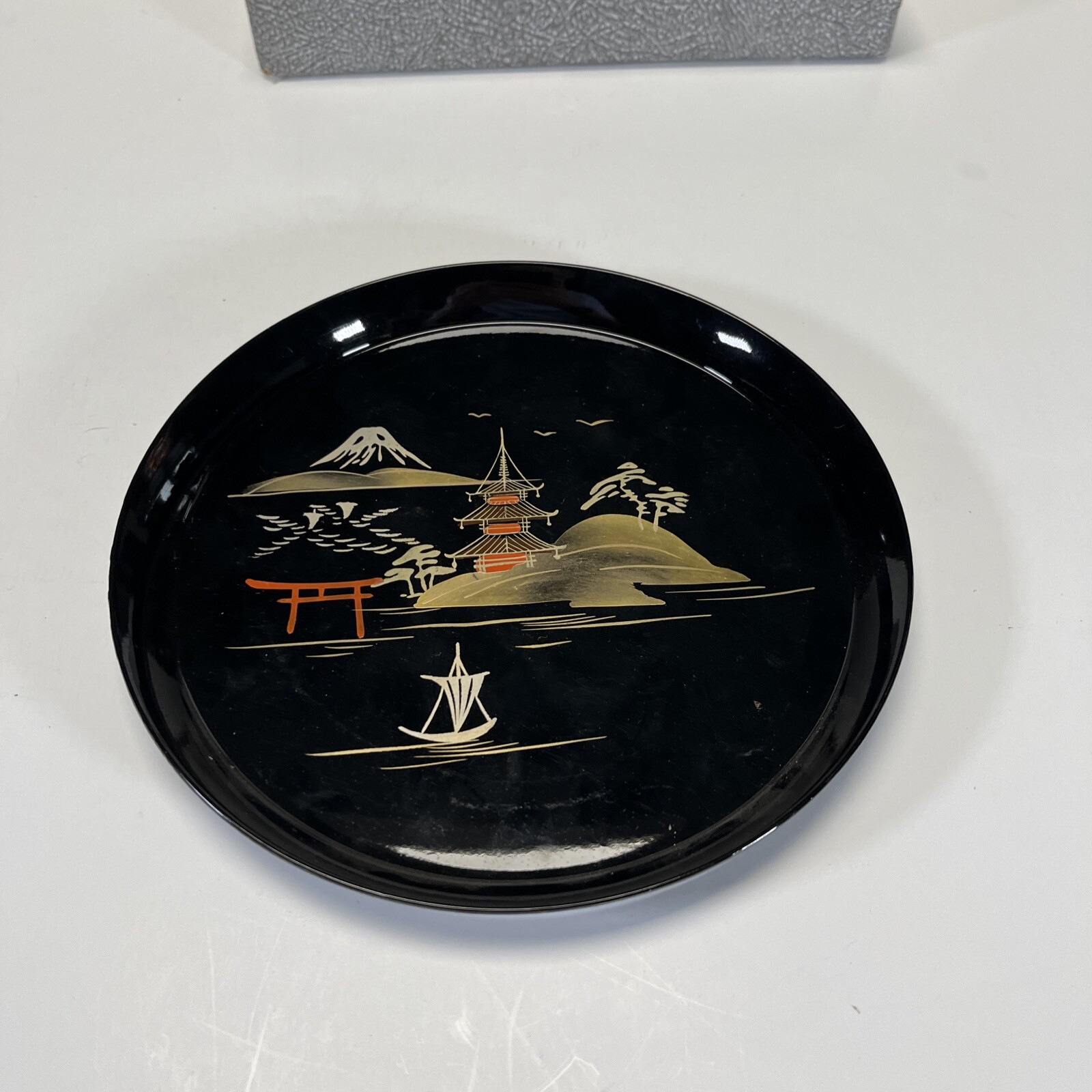 VINTAGE 1940s ASIAN BLACK LACQUER WOOD PLATE & CORDIAL SET UNIQUE