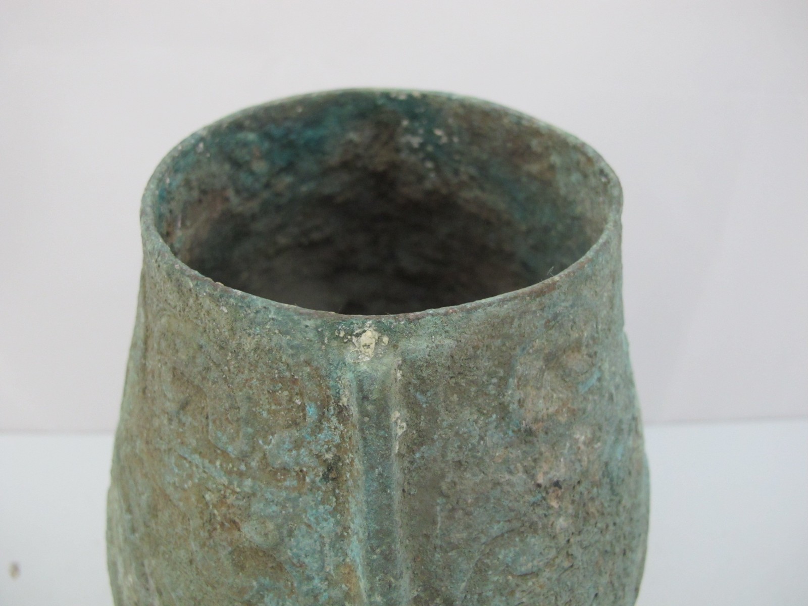 Antique CHINESE Bronze Ware Archaic OWL Bird Wine Vessel Pot Missing Head