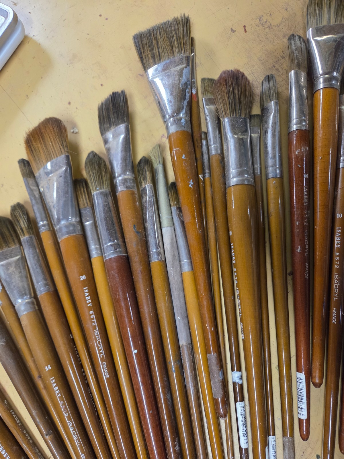 Isabey Acrylic brushes 29