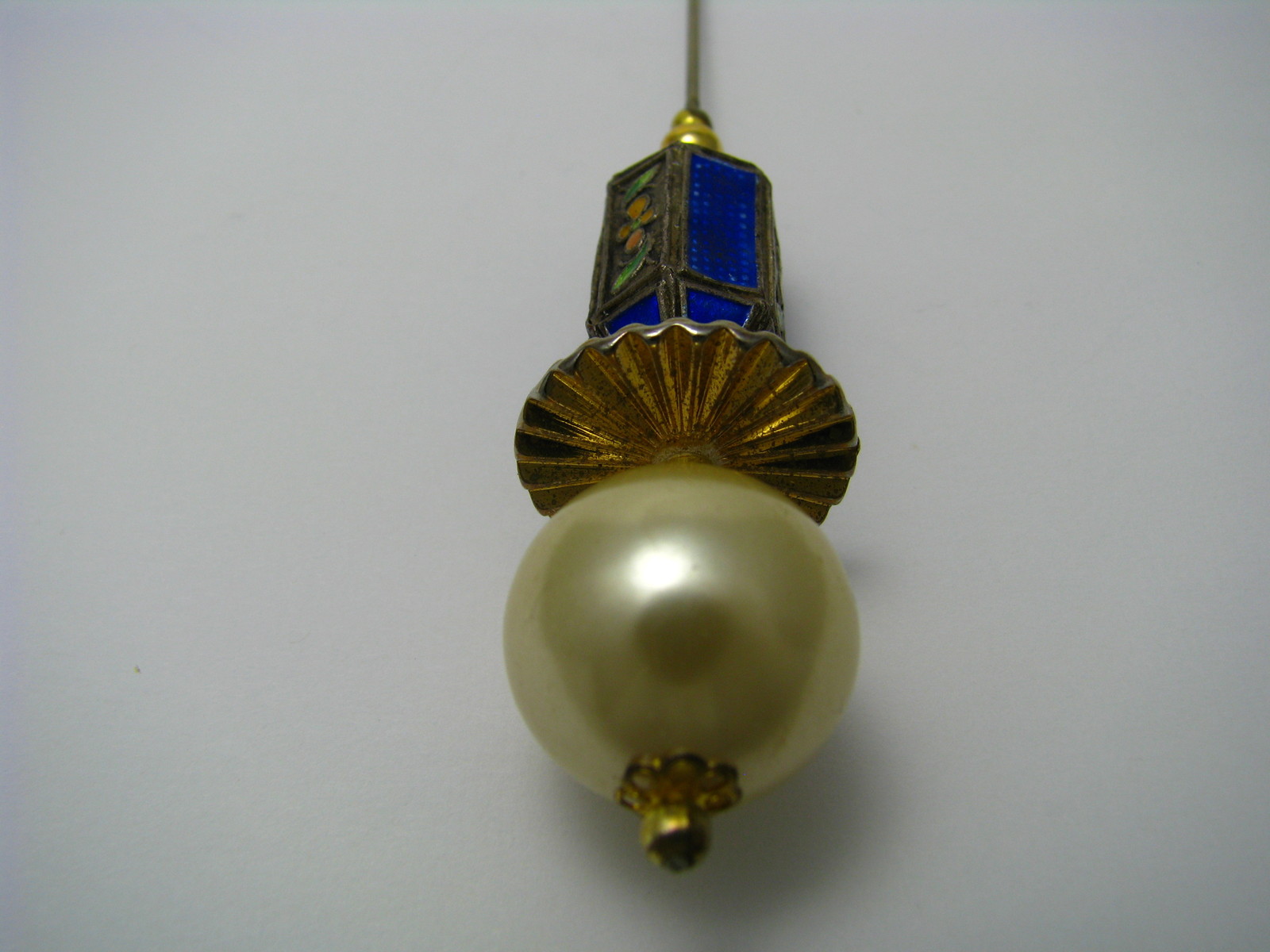 CHINESE EXPORT CLOISONNE ENAMEL HAT PIN CHAMPLEVE BERET PIN Asia China ca1900s