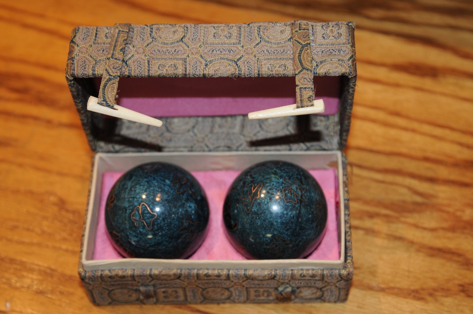 Vintage Baoding Iron Ball Set Chinese Stress Relief Instruction Booklet Jin Song