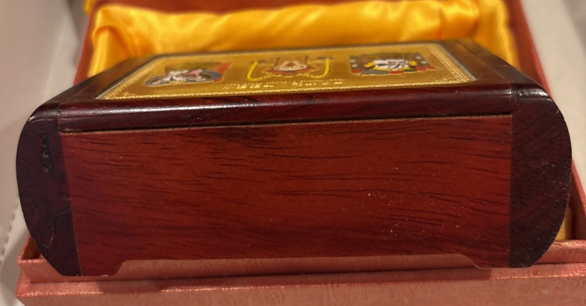 VTG. Chinese Peking Opera Wooden Box Facial Make-Up 24K Plate Jiao Zan Zhang Fei