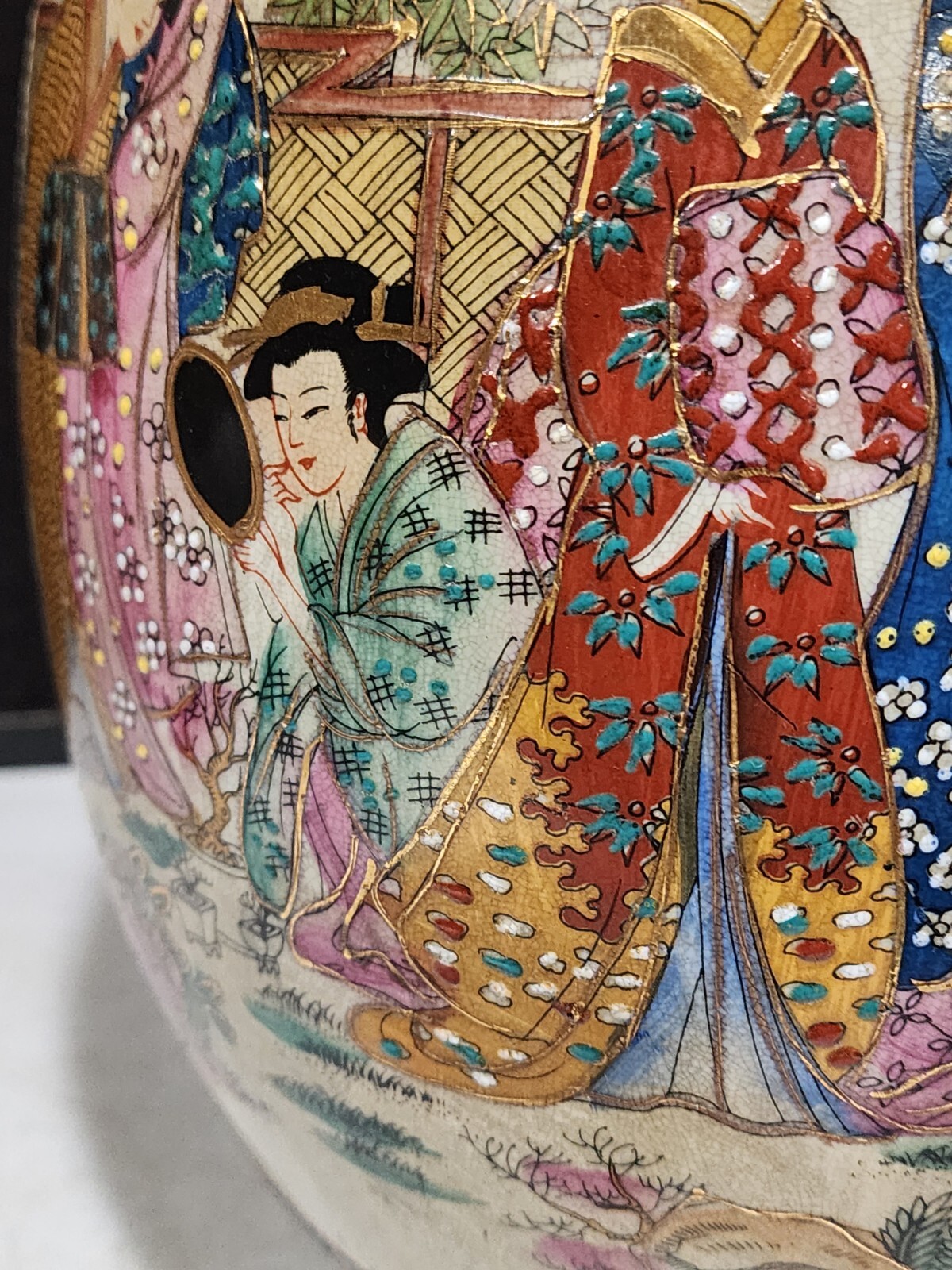 Hand Painted Geisha Girls Large 14″ Porcelain SATSUMA Egg w Stand Made in China