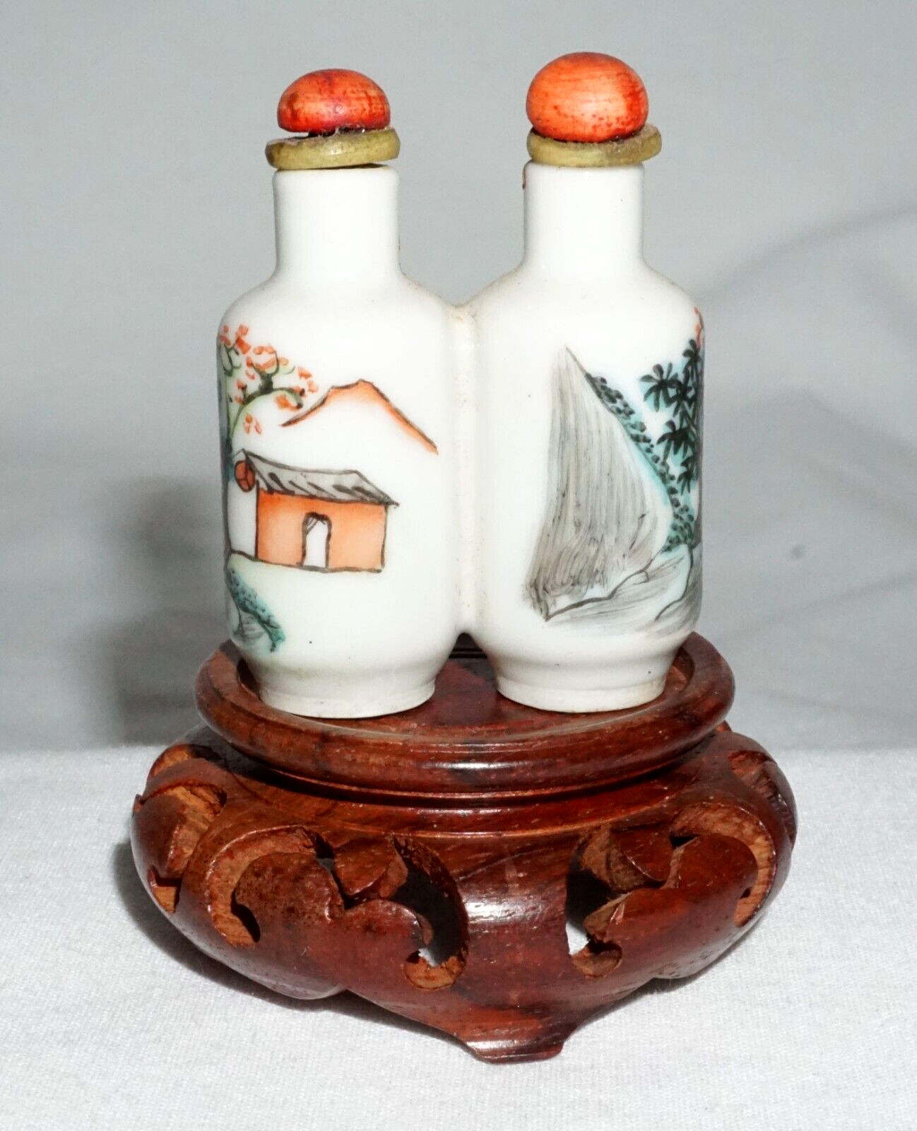 Antique Chinese Porcelain Snuff Bottle w. Landscape & Marks on Base (LLA) IC