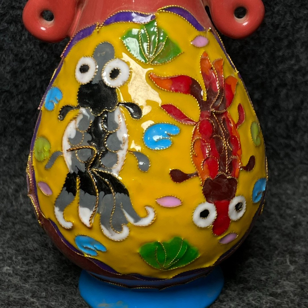 Imperial cloisonn é enamel multicolored glazed porcelain vase