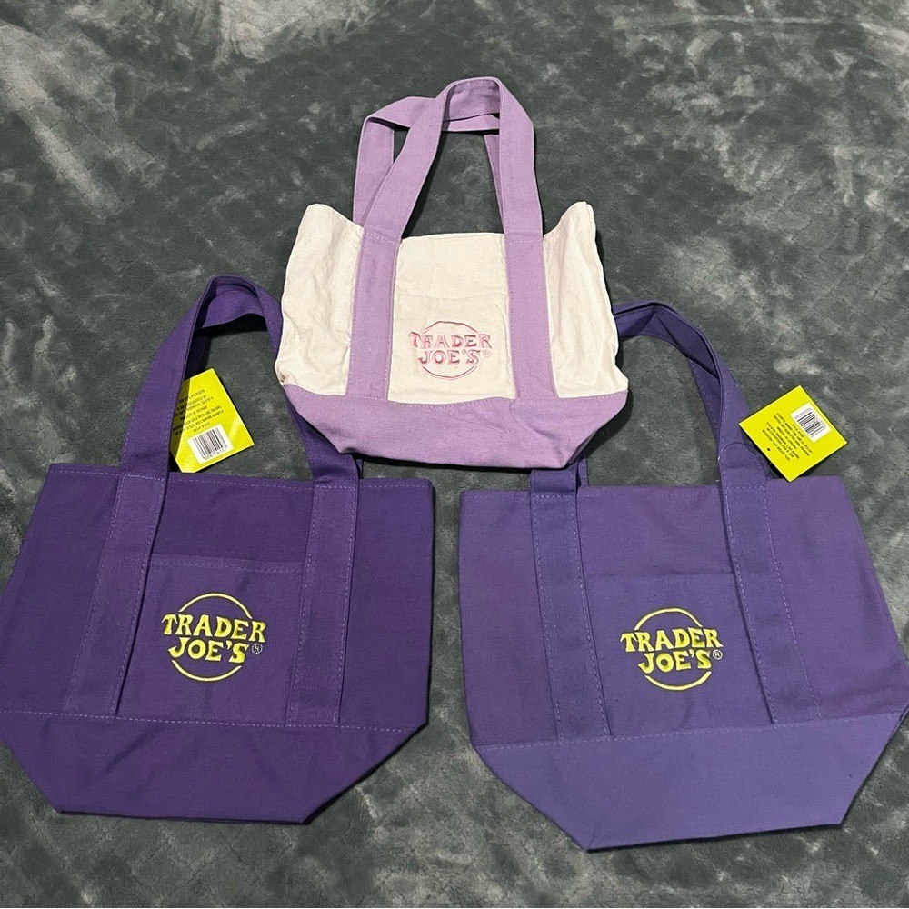 Trader Joe’s Purple and Cream Tote Bag Trio 3 shades of purple