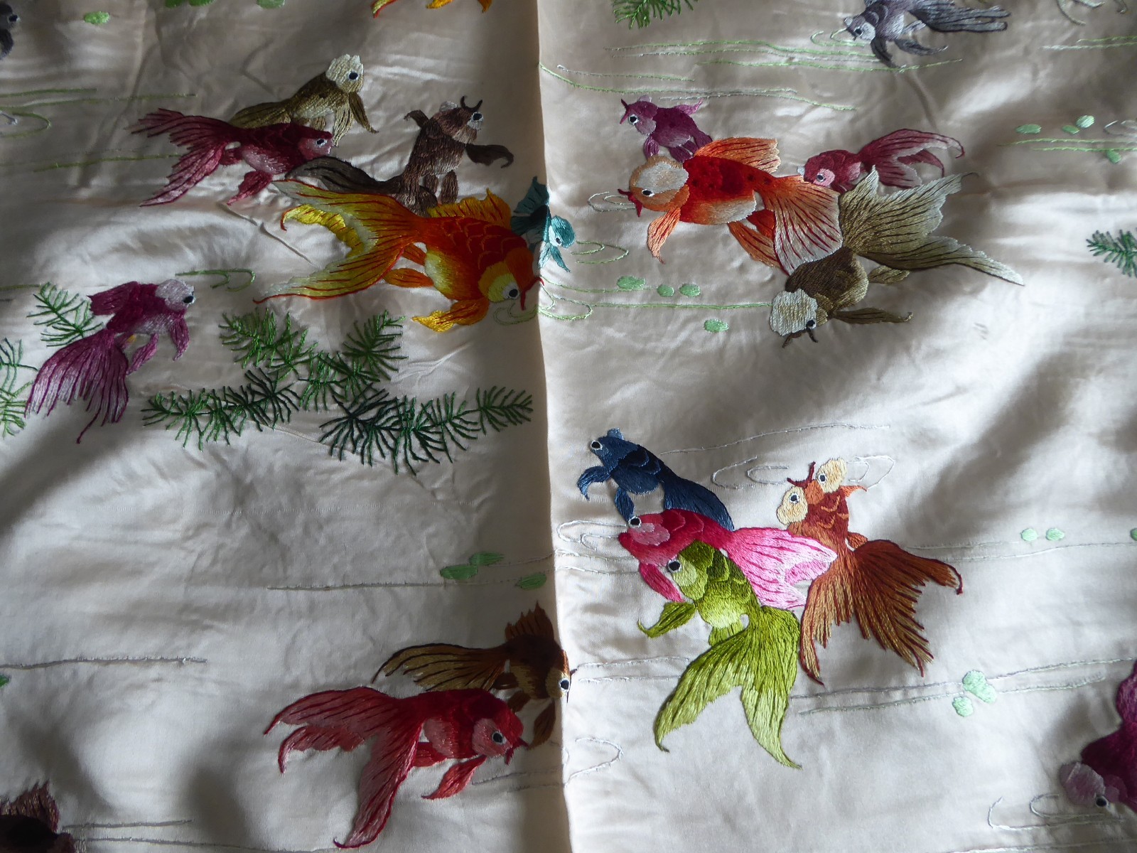 Vintage Chinese Embroidered Silk 100 Gold Fish Large Panel Bed Cover 56″x76″