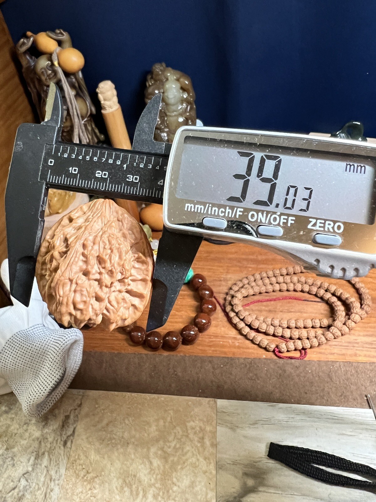 Pair of Match Chinese Health Walnut 39×36×39mm 精配文玩核桃～银边虎头狮子头
