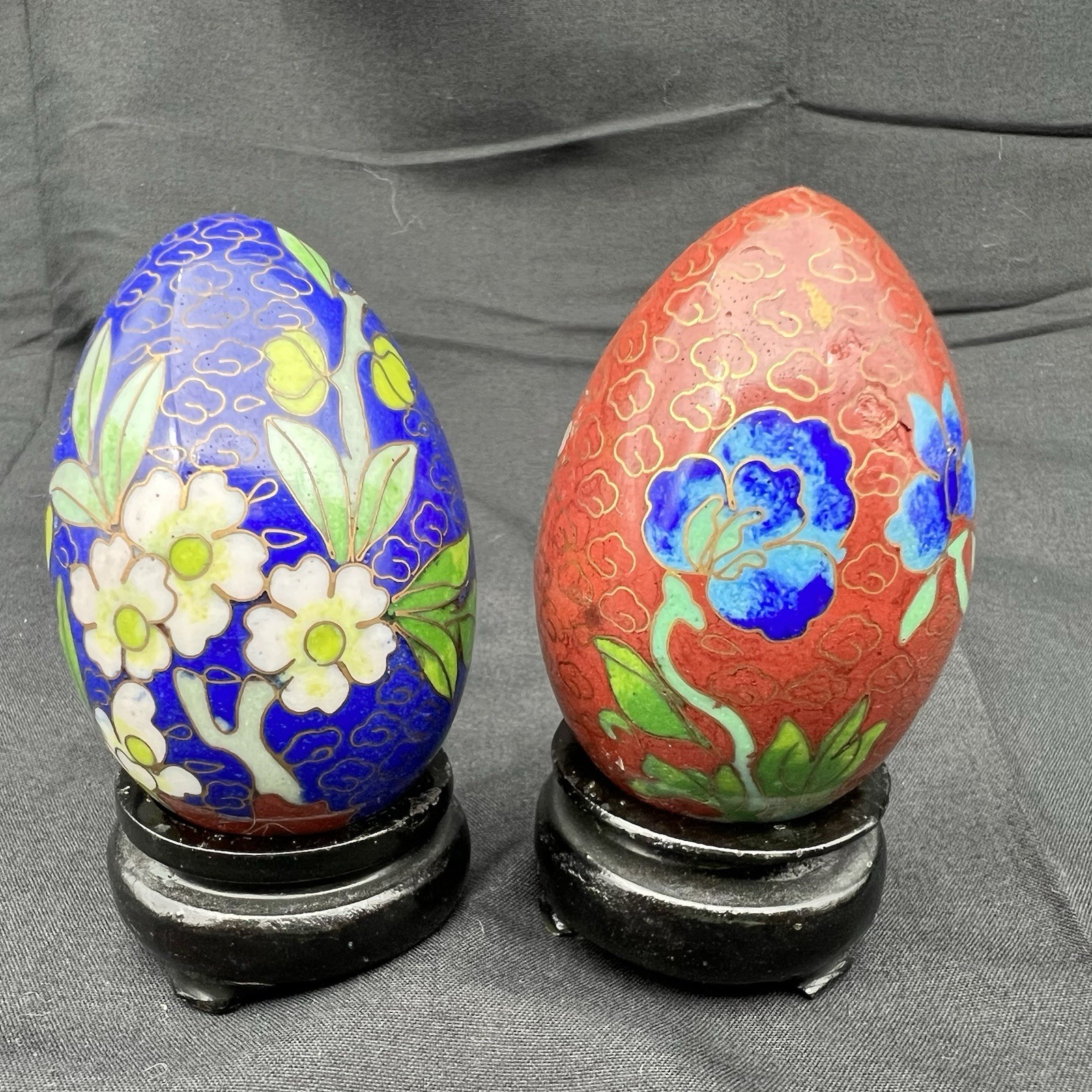 Vintage Chinese Cloisonne Enamel Egg Pair Red Blue Floral w Wood Stands