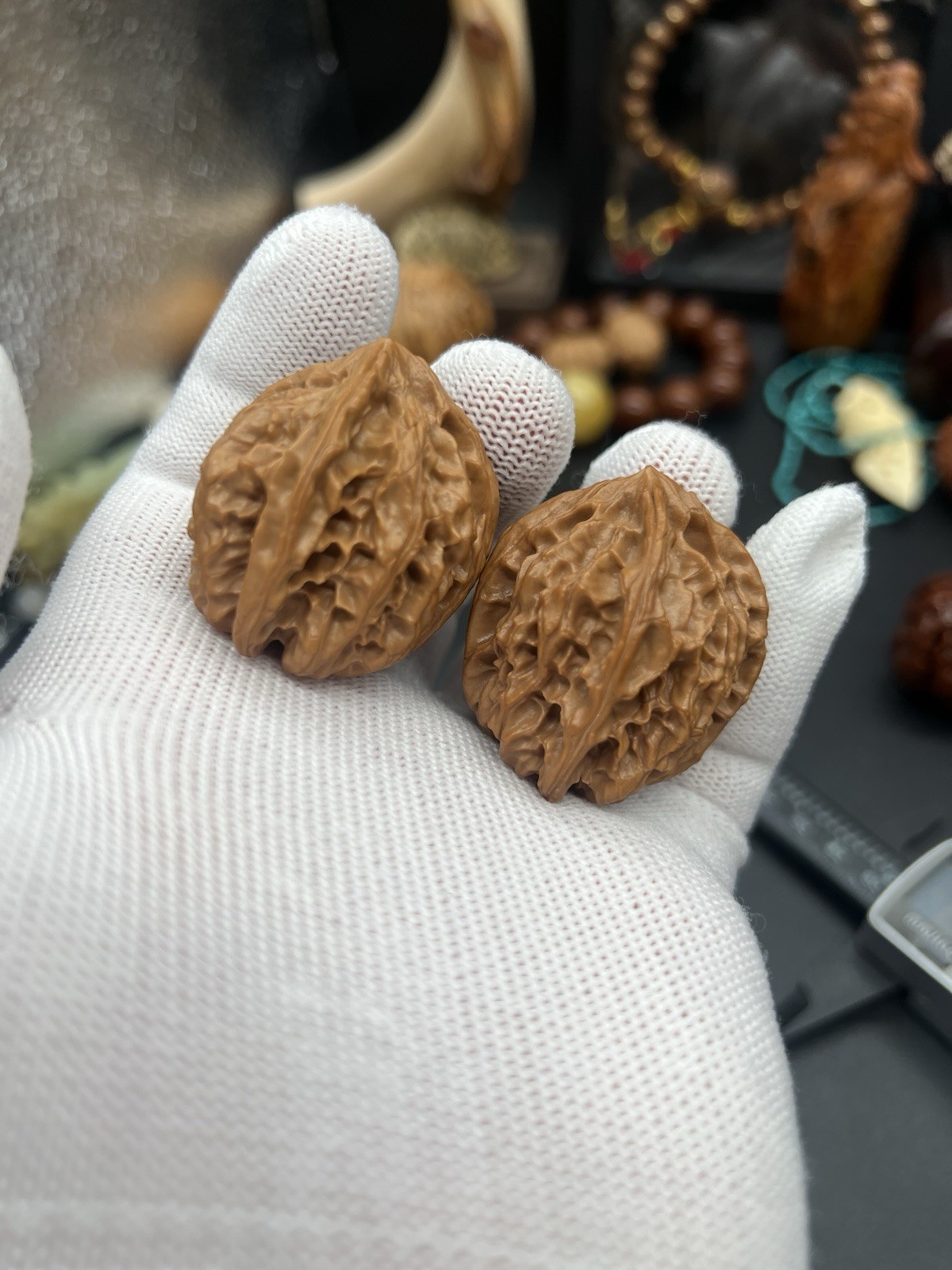 Pair of Match Chinese Health Walnut 36×35×39mm精配文玩核桃～野生无名小众四棱