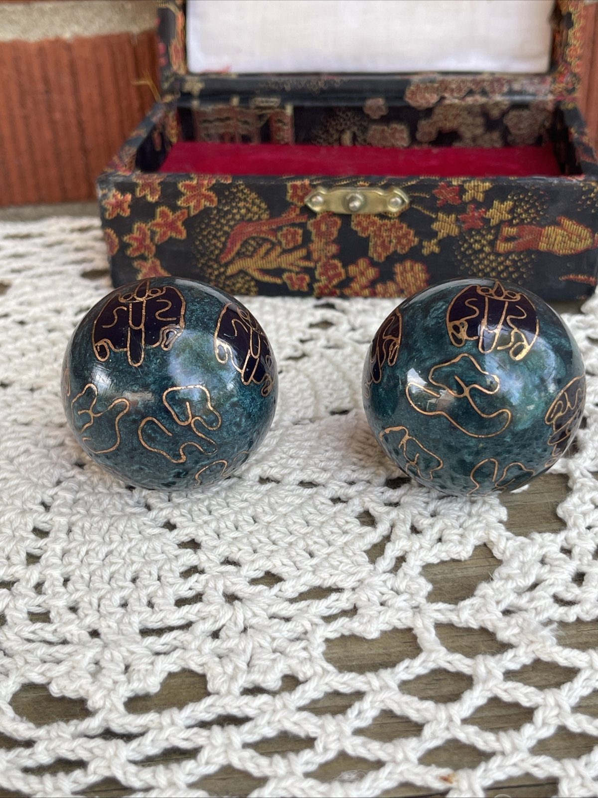 Vintage Shouxing Chinese Stress Relief Meditation Ringing Iron Chime Balls