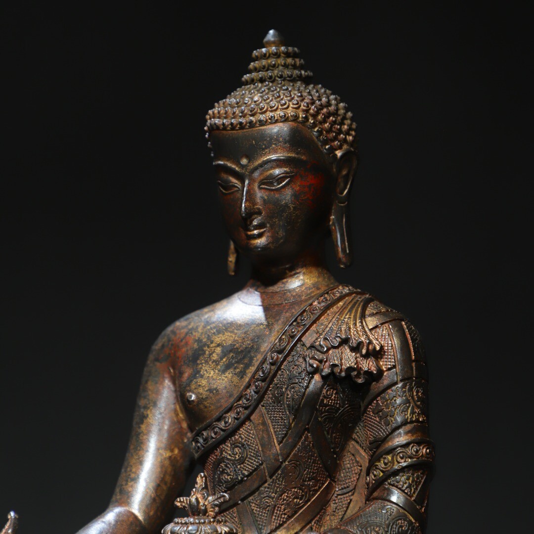 Bronze mud gold statue of Medicine Buddha
