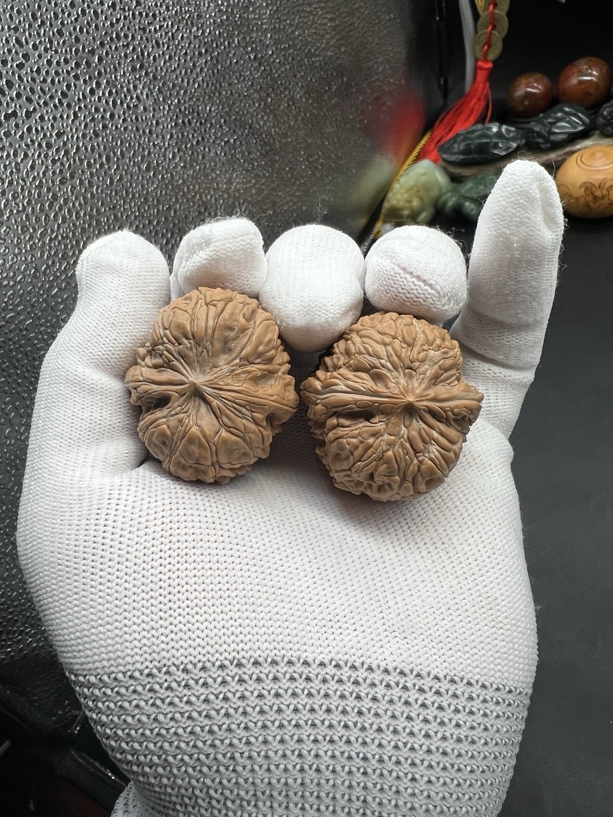 Pair of Match Chinese Health Walnut 36×39×36mm 精配文玩核桃～全品闷墩