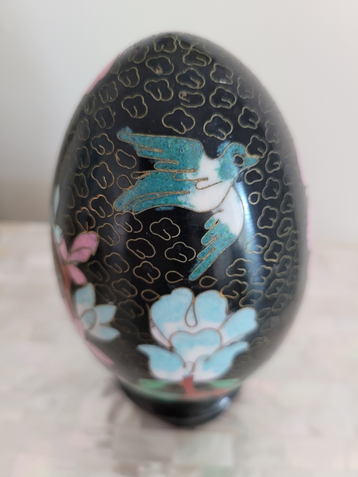 Vintage Chinese Large Black Floral Bird Cloisonne Egg on Wood Stand 5-5/8″ High