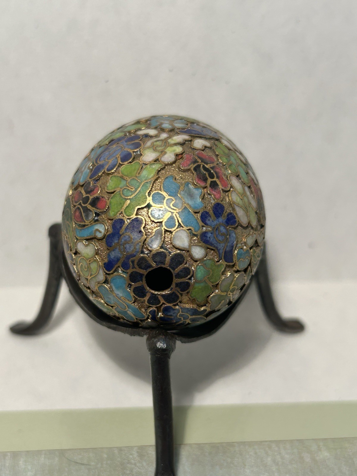 Vtg Chinese Enamel Brass Gold Cloisonné Egg Floral Details W/Metal Stand. 2.5” H