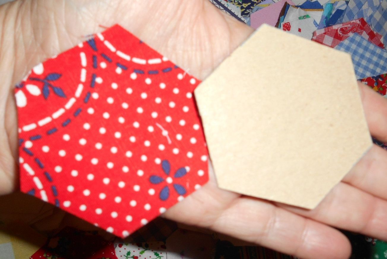 Lot of 900 Hexagon Quilt Pieces Prints Solids Christmas Florals & Template