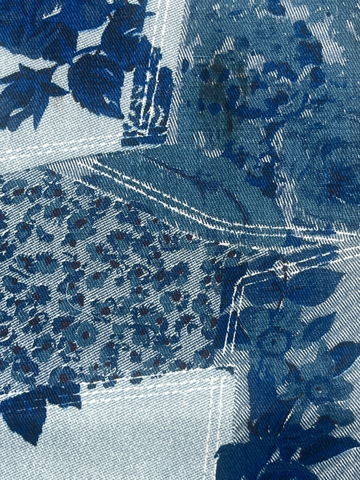 45″ X 44″ POLY COTTON DUCK DENIM BLUE PATCHWORK ROSES FLORAL PRINT FABRIC